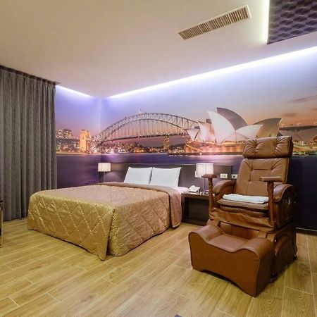 Foxdou Business Motel Tainan Extérieur photo