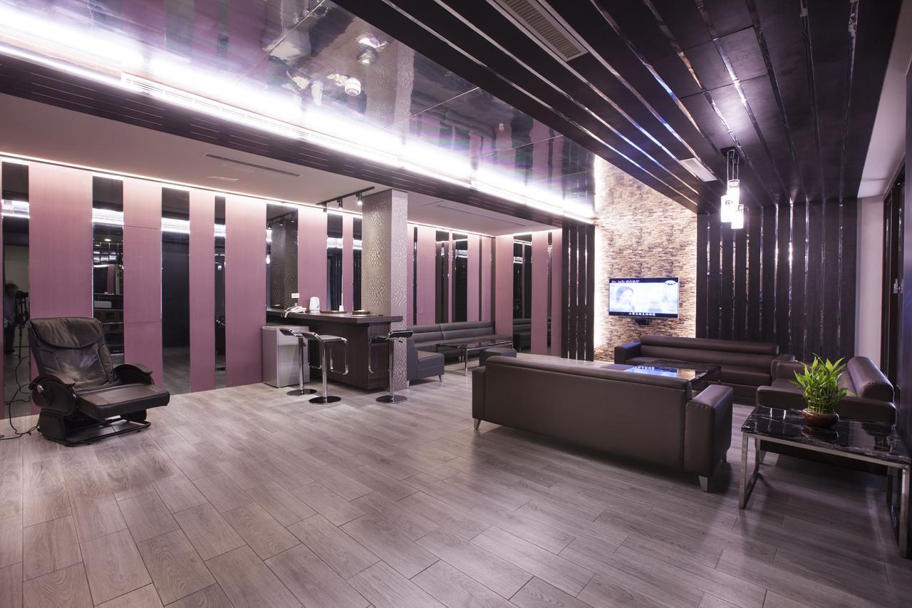 Foxdou Business Motel Tainan Extérieur photo